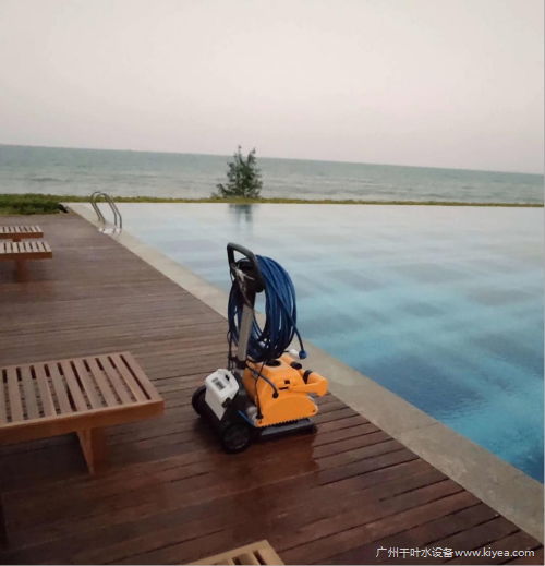 泳池清洁机器人